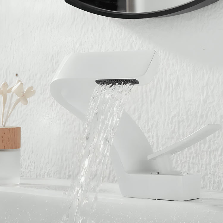 Mitigeur lavabo orange cascade – Robinet moderne