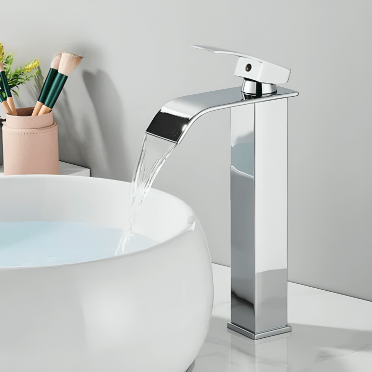 Robinet cascade doré salle de bain | Finition polie