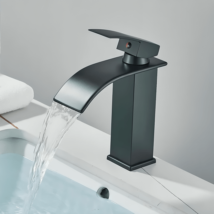 Robinet cascade doré salle de bain | Finition polie