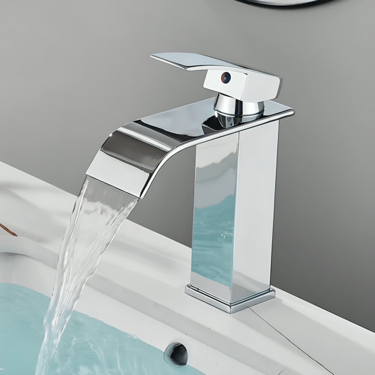 Robinet cascade doré salle de bain | Finition polie