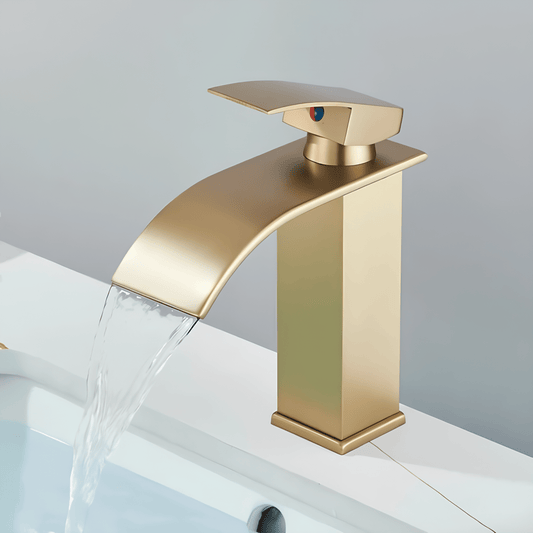 Robinet cascade doré salle de bain | Finition polie